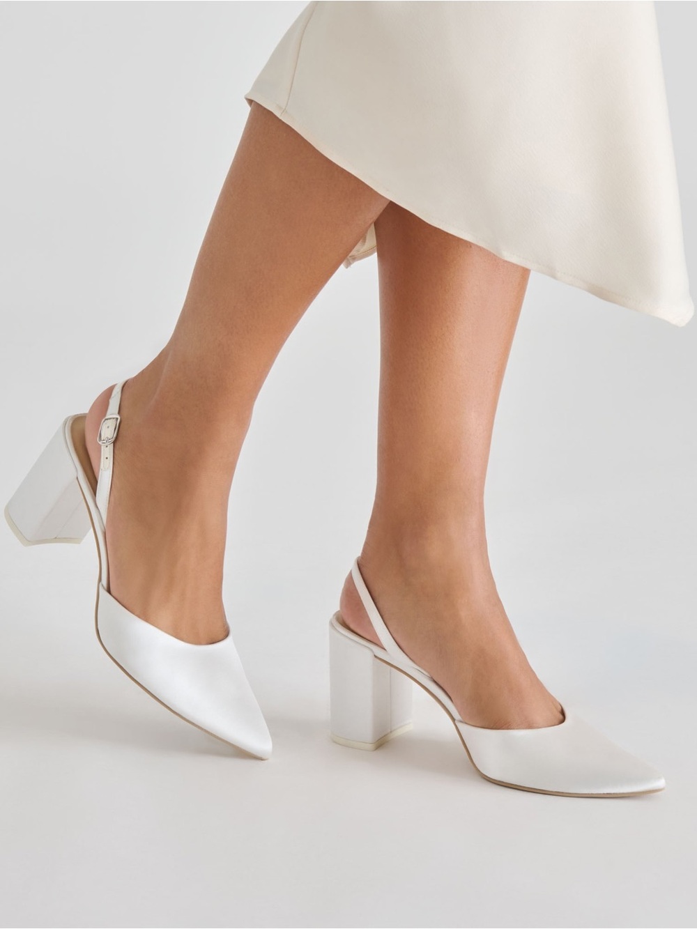 Dolce Vita Carel True White Satin Slingback High Heels, Size 7 - Picture 2 of 12